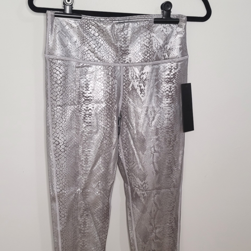 Mono B Silver Snakeskin Leggings Size M